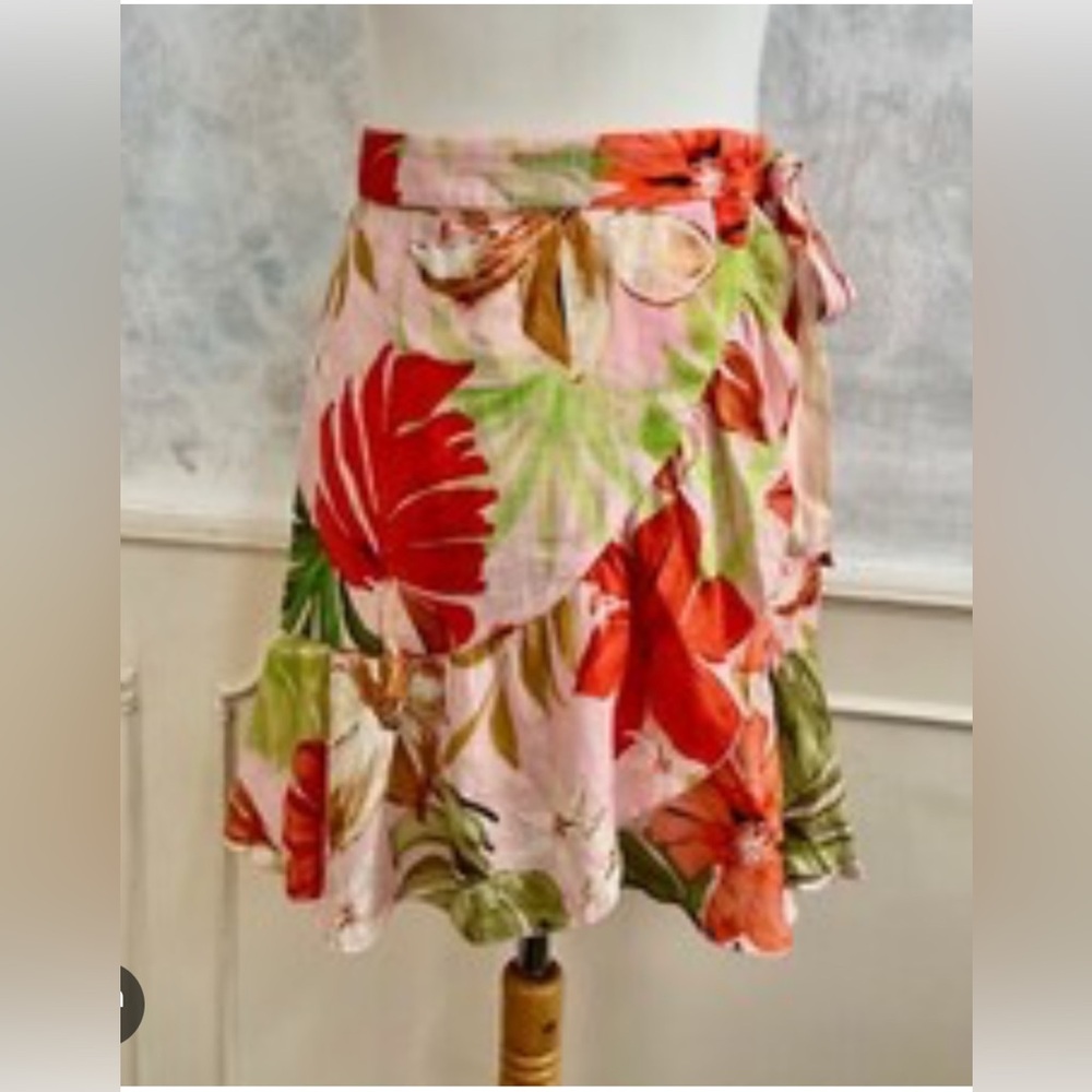 Zara Linen Mini Wrap Floral Patten. Size M. EUC